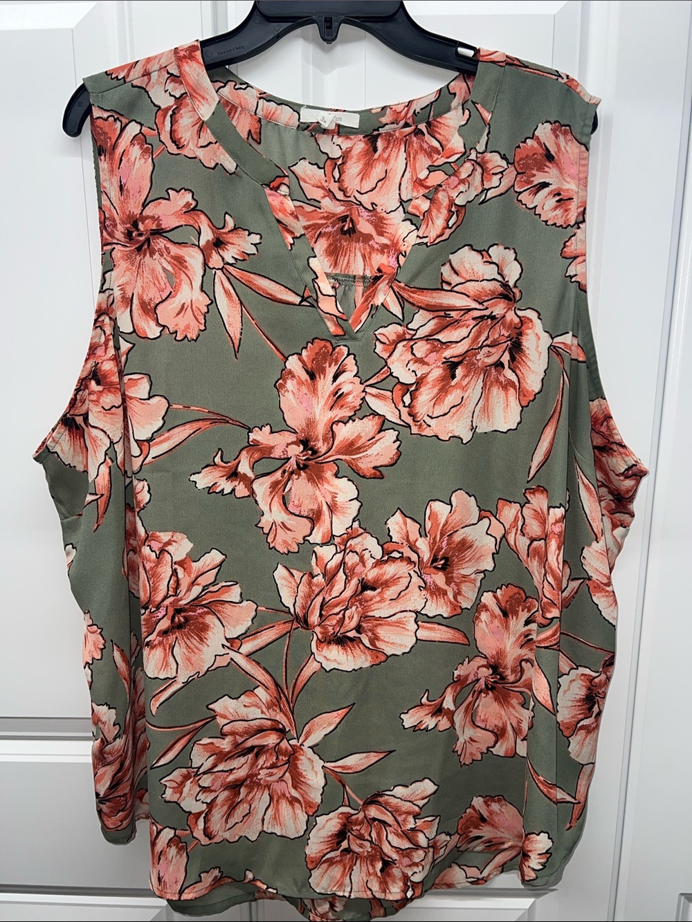 Maurices Sage Green Coral Floral Split Neck Sleeveless Blouse Tank 3X